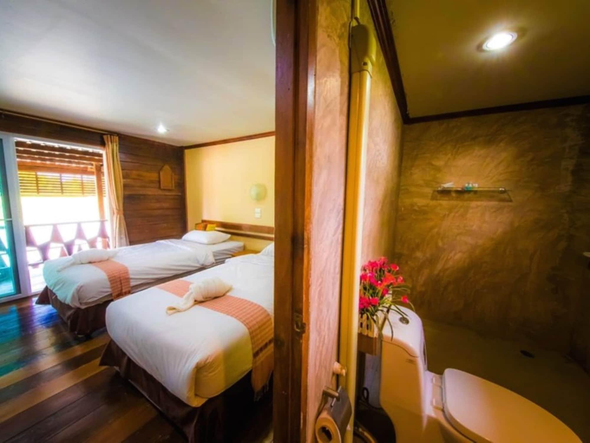 Tanita Lagoon Resort Удон-Тхани Экстерьер фото